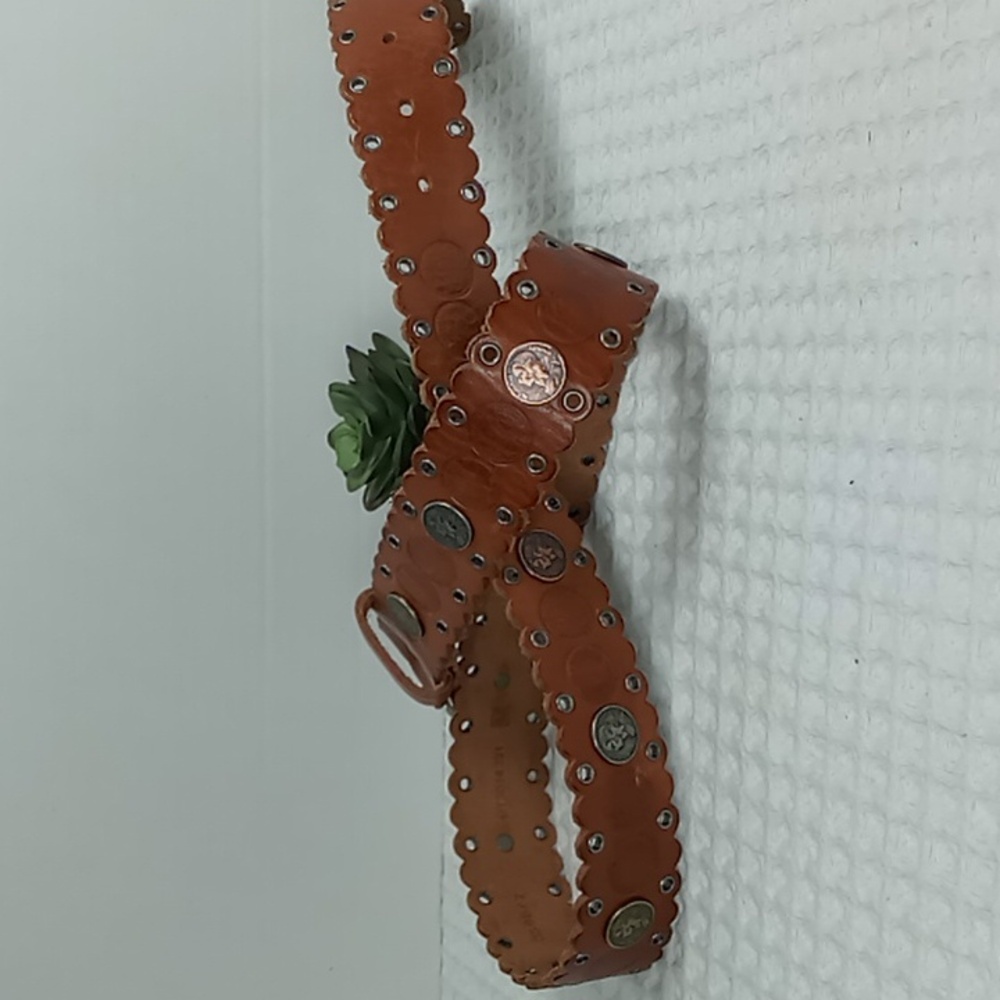 Fossil Brown Leather Belt With Coin Details Scalloped Edges And Grommets Size M - Picture 3 of 14